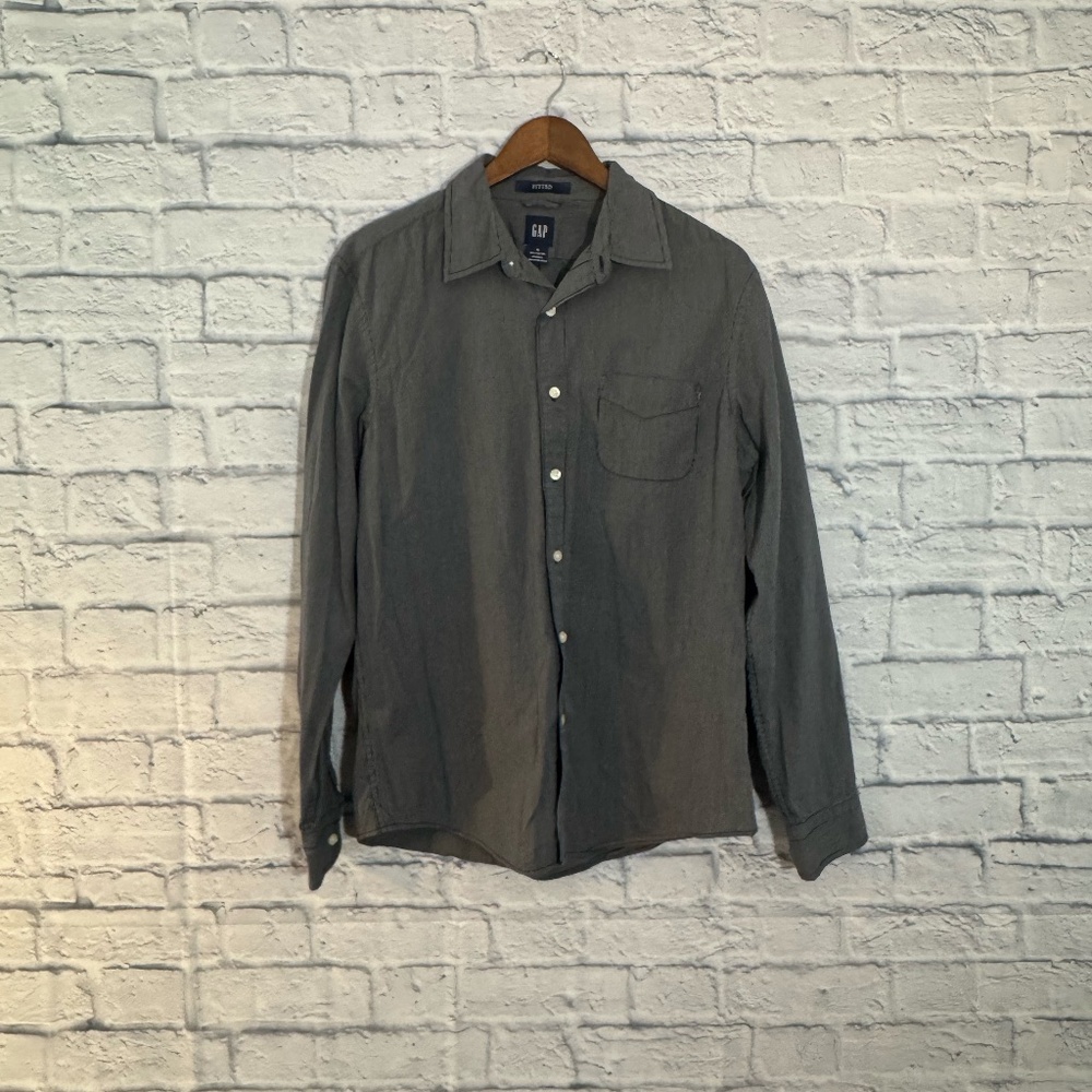 Men's Gap Fitted Button Up Shirt